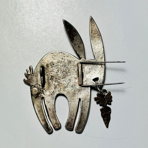 Rabbit Pin - Picture 4 of 4